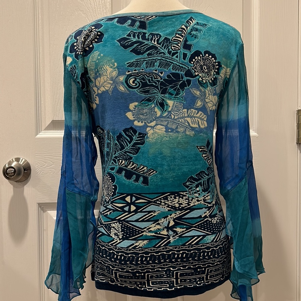 Forbidden size medium top - Picture 3 of 3
